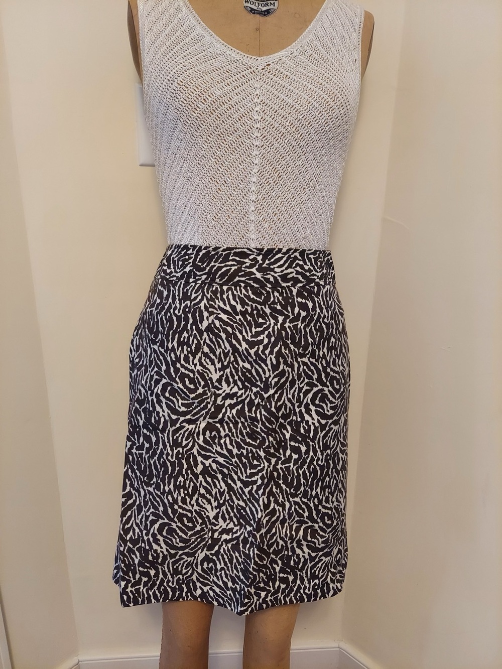 LOFT Black and White Skirt